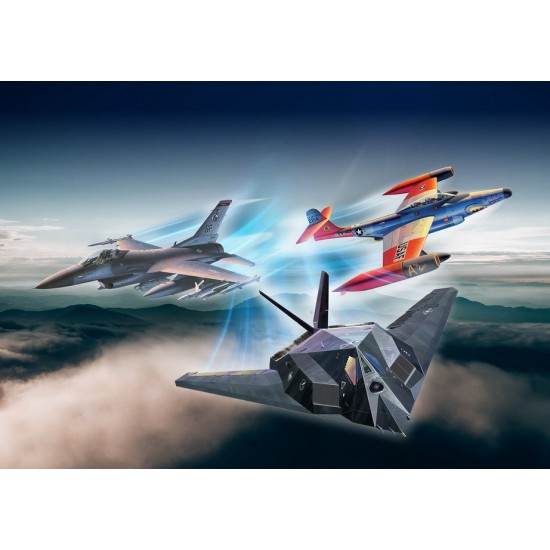 1/72 US Air Force 75th Anniversary (3 kits w/paints, glue) 1/72 US Air Force 75th Anniversary (3 kits w/paints, glue)