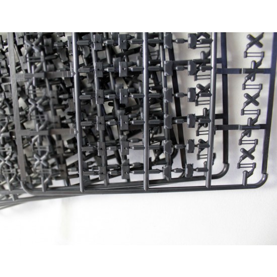 1/35 T-154 Workable Track Links Set for M109 A6 Paladin SPH 1/35 T-154 Workable Track Links Set for M109 A6 Paladin SPH