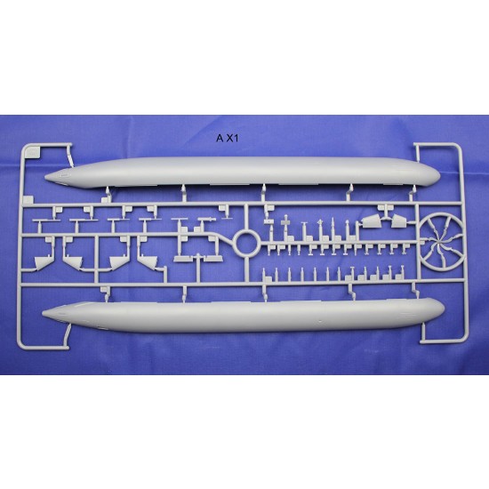 1/350 USS Los Angeles Class Flight III (688 Improved) Attack Submarine 1/350 USS Los Angeles Class Flight III (688 Improved) Attack Submarine