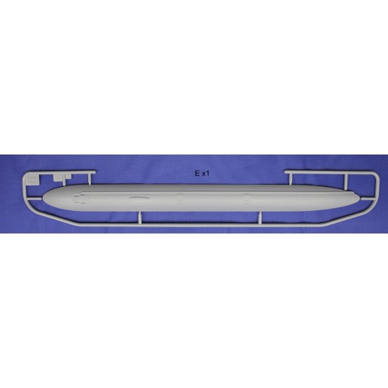 1/350 USS Los Angeles Class Flight III (688 Improved) Attack Submarine 1/350 USS Los Angeles Class Flight III (688 Improved) Attack Submarine