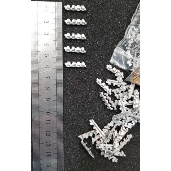1/35 WWII German Tiger Late Production Metal Tracks w/Double Pins 1/35 WWII German Tiger Late Production Metal Tracks w/Double Pins
