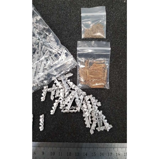 1/35 WWII German Tiger Late Production Metal Tracks w/Double Pins 1/35 WWII German Tiger Late Production Metal Tracks w/Double Pins