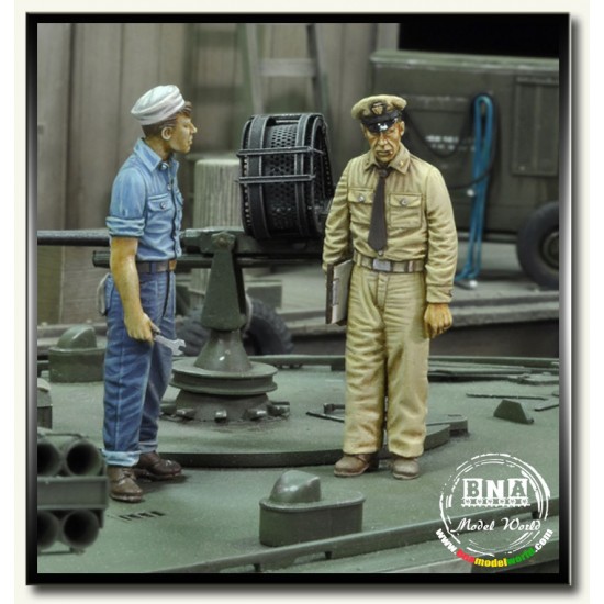 1/35 WWII US Sailor and Navy Officer 1/35 WWII US Sailor and Navy Officer