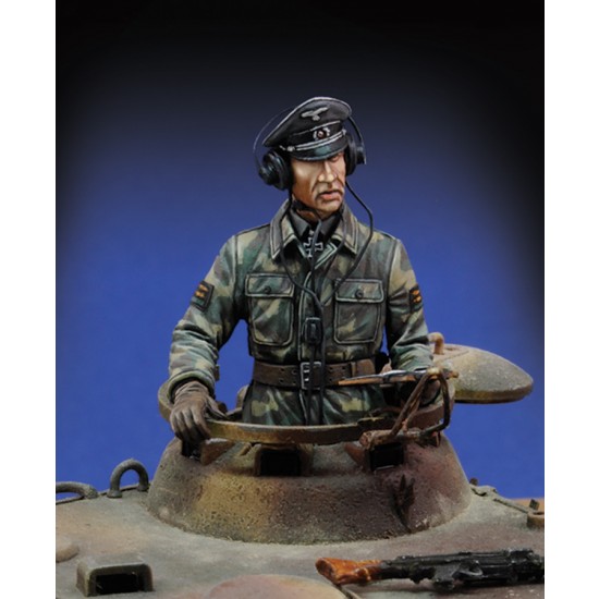 1/35 Resin WWII Panther Tanker (1 figure)