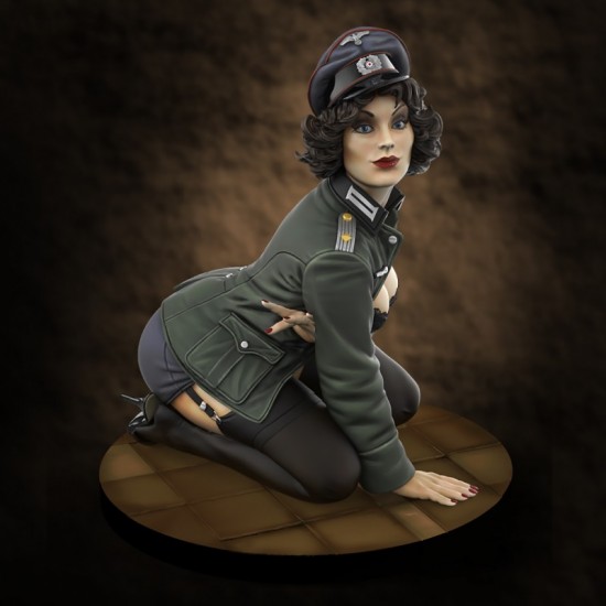 1/35 German Pin-up Officer 1/35 German Pin-up Officer