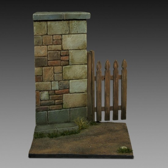 1/35 - 1/32 Base w/Wall and Gate (50mm x 50mm) 1/35 - 1/32 Base w/Wall and Gate (50mm x 50mm)