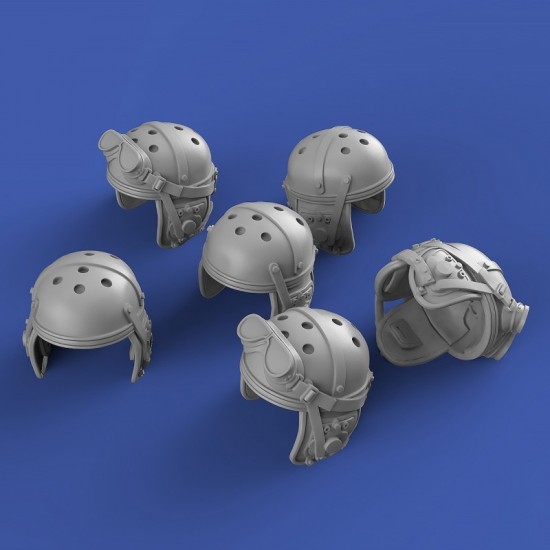 1/35 WWII US Tanker Helmets 1/35 WWII US Tanker Helmets