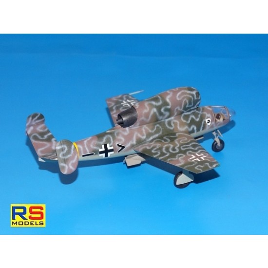 1/72 Luftwaffe/Japanese/GB Henschel Hs-132 C 1/72 Luftwaffe/Japanese/GB Henschel Hs-132 C