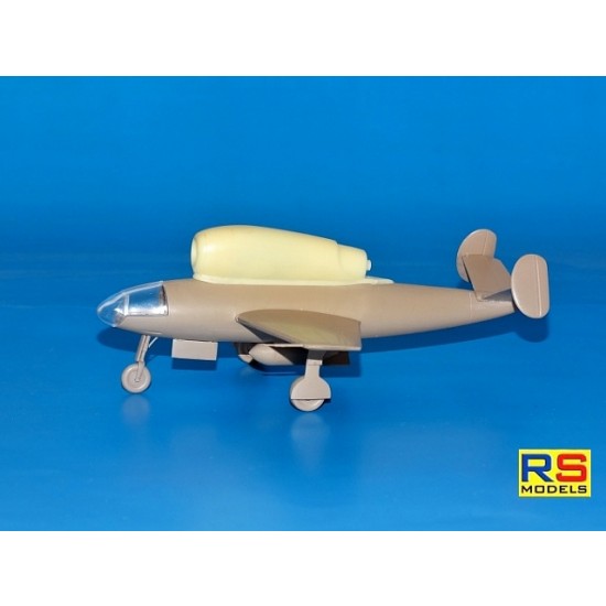 1/72 Luftwaffe/Japanese/GB Henschel Hs-132 C 1/72 Luftwaffe/Japanese/GB Henschel Hs-132 C