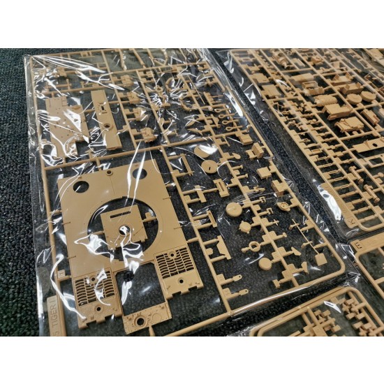 1/35 Pz.kpfw.VI Tiger I Ausf.E Early Production S.PZ.ABT.503 in Eastern Front 1943 1/35 Pz.kpfw.VI Tiger I Ausf.E Early Production S.PZ.ABT.503 in Eastern Front 1943
