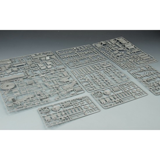 1/35 Leopard 2 A6 Main Battle Tank w/Full Interior 1/35 Leopard 2 A6 Main Battle Tank w/Full Interior