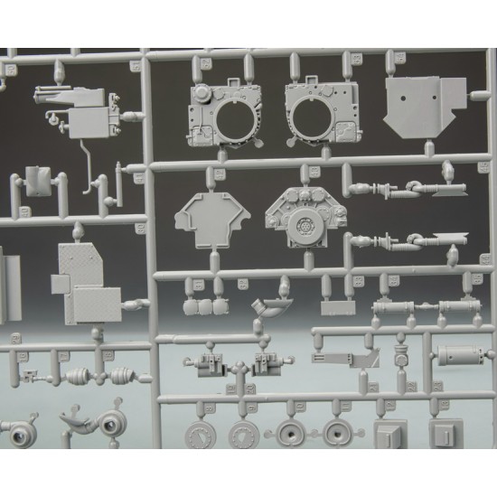1/35 Leopard 2 A6 Main Battle Tank w/Full Interior 1/35 Leopard 2 A6 Main Battle Tank w/Full Interior