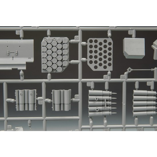 1/35 Leopard 2 A6 Main Battle Tank w/Full Interior 1/35 Leopard 2 A6 Main Battle Tank w/Full Interior