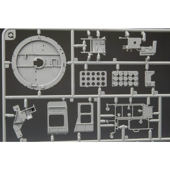 1/35 Leopard 2 A6 Main Battle Tank w/Full Interior 1/35 Leopard 2 A6 Main Battle Tank w/Full Interior