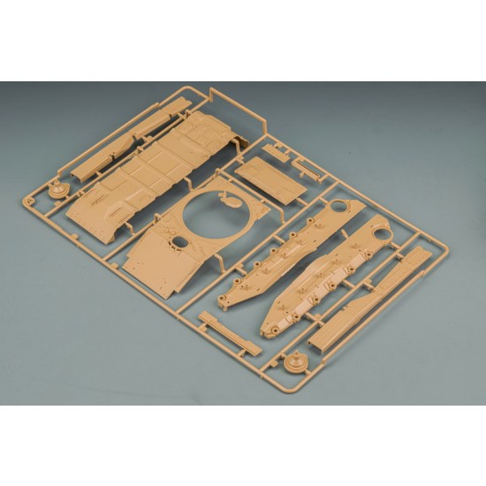 1/35 Russian Main Battle Tank T-80U 1/35 Russian Main Battle Tank T-80U