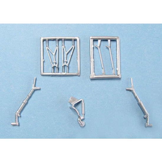 1/48 Curtiss Hawk III Landing Gear for Freedom Model Kits 1/48 Curtiss Hawk III Landing Gear for Freedom Model Kits