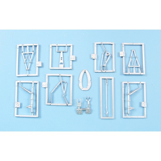 1/48 Vought F4U-1A/2 Corsair Landing Gear (white metal) for Magic Factory kits 1/48 Vought F4U-1A/2 Corsair Landing Gear (white metal) for Magic Factory kits