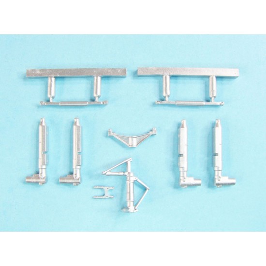 1/72 Lockheed C-130 Hercules Landing Gear for Zvezda kits 1/72 Lockheed C-130 Hercules Landing Gear for Zvezda kits