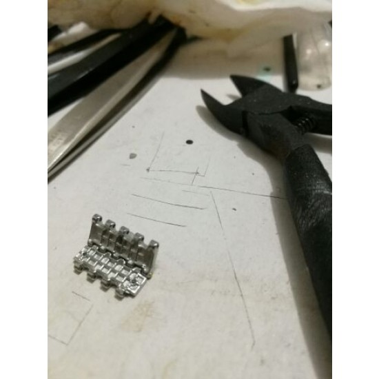 1/35 T34/85 Medium Tank Metal Tracks w/Pins 1/35 T34/85 Medium Tank Metal Tracks w/Pins