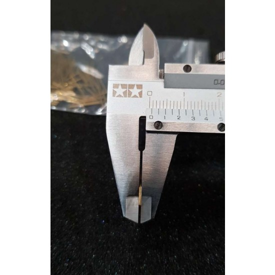 1/35 A41 Centurion Main Battle Tank Metal Tracks w/Pins 1/35 A41 Centurion Main Battle Tank Metal Tracks w/Pins