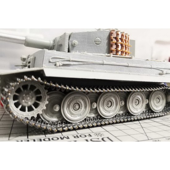 1/35 Tiger I Early Production Heavy Tank Metal Tracks w/Pins 1/35 Tiger I Early Production Heavy Tank Metal Tracks w/Pins