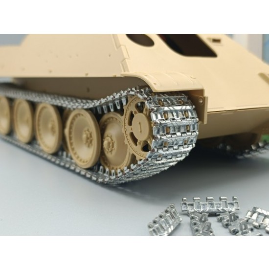 1/35 Black Panther Late Metal Track Links w/Pins 1/35 Black Panther Late Metal Track Links w/Pins