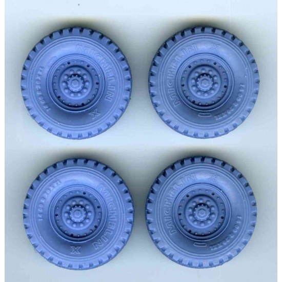 1/35 Resin Wheels (x4pcs) for Trumpeter M1117 kit 1/35 Resin Wheels (x4pcs) for Trumpeter M1117 kit