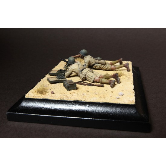 1/35 Italian 45mm Mortar Brixia Team (2 figures with mortar) 1/35 Italian 45mm Mortar Brixia Team (2 figures with mortar)