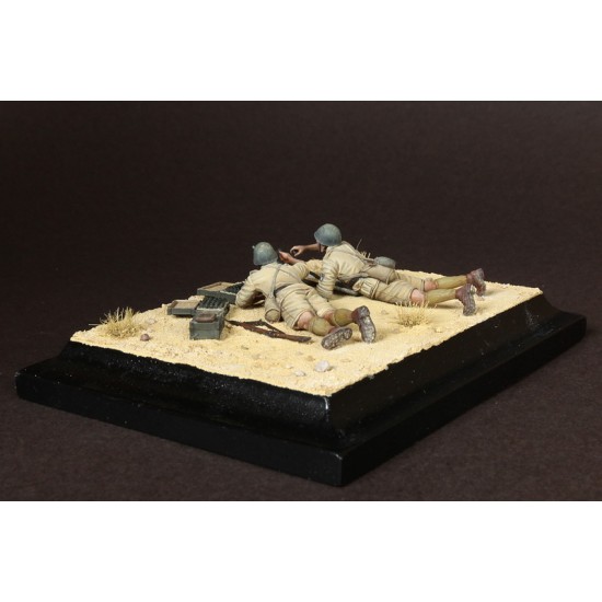 1/35 Italian 45mm Mortar Brixia Team (2 figures with mortar) 1/35 Italian 45mm Mortar Brixia Team (2 figures with mortar)