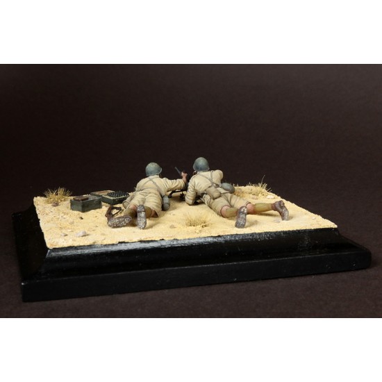 1/35 Italian 45mm Mortar Brixia Team (2 figures with mortar) 1/35 Italian 45mm Mortar Brixia Team (2 figures with mortar)