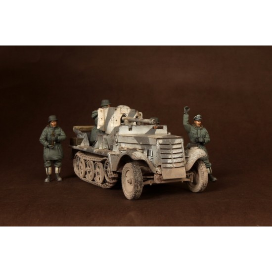 1/35 5cm Pak 38 (Sf) auf Zugkraftwagen 1t Crew for Dragon Kit #6719 (5 figures) 1/35 5cm Pak 38 (Sf) auf Zugkraftwagen 1t Crew for Dragon Kit #6719 (5 figures)
