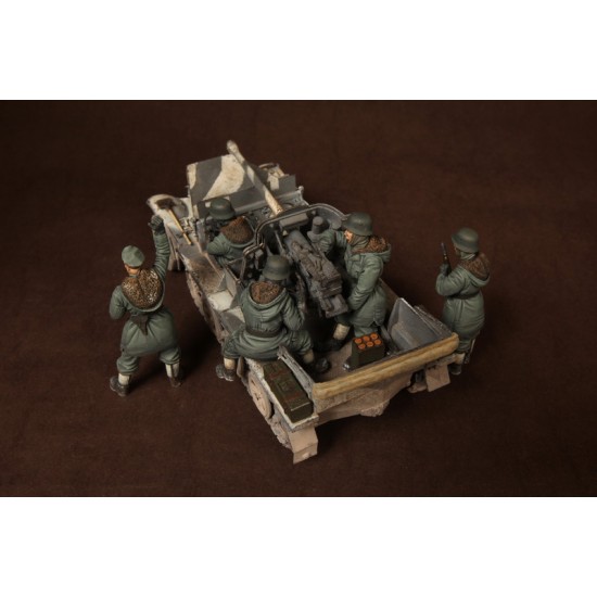 1/35 5cm Pak 38 (Sf) auf Zugkraftwagen 1t Crew for Dragon Kit #6719 (5 figures) 1/35 5cm Pak 38 (Sf) auf Zugkraftwagen 1t Crew for Dragon Kit #6719 (5 figures)