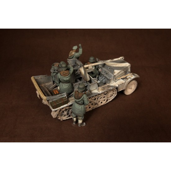 1/35 5cm Pak 38 (Sf) auf Zugkraftwagen 1t Crew for Dragon Kit #6719 (5 figures) 1/35 5cm Pak 38 (Sf) auf Zugkraftwagen 1t Crew for Dragon Kit #6719 (5 figures)