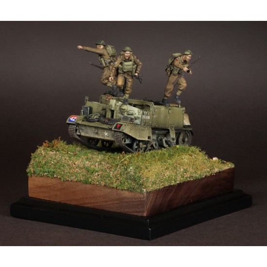 1/35 British Crew Infantrymen for Universal Carrier (4 figures) 1/35 British Crew Infantrymen for Universal Carrier (4 figures)