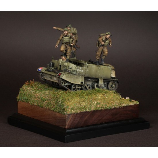 1/35 British Crew Infantrymen for Universal Carrier (4 figures) 1/35 British Crew Infantrymen for Universal Carrier (4 figures)