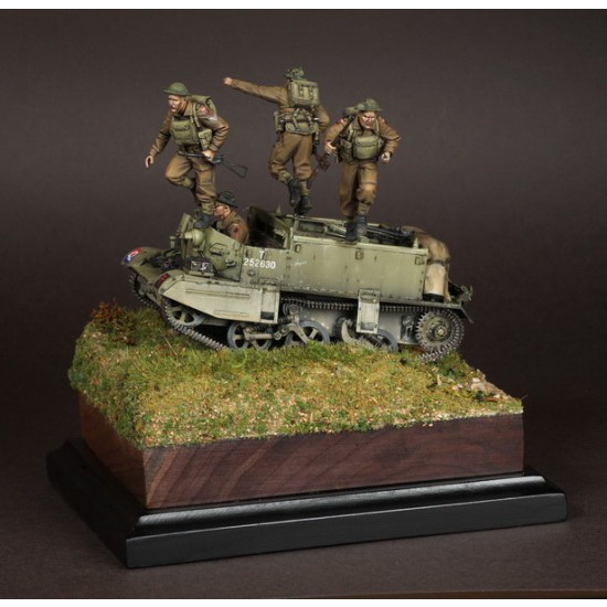 1/35 British Crew Infantrymen for Universal Carrier (4 figures) 1/35 British Crew Infantrymen for Universal Carrier (4 figures)