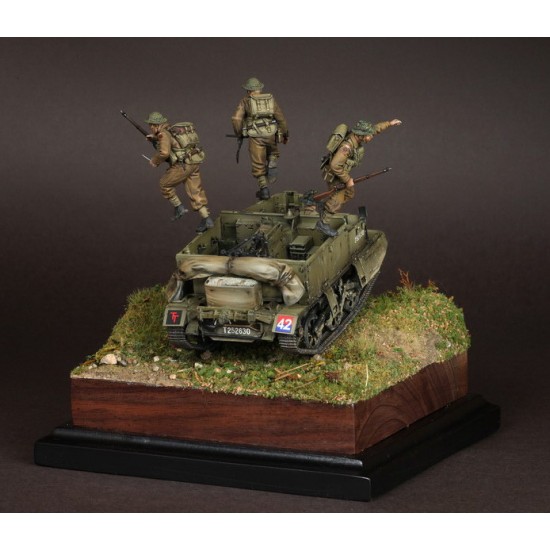 1/35 British Crew Infantrymen for Universal Carrier (4 figures) 1/35 British Crew Infantrymen for Universal Carrier (4 figures)