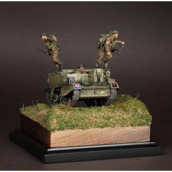 1/35 British Crew Infantrymen for Universal Carrier (4 figures) 1/35 British Crew Infantrymen for Universal Carrier (4 figures)
