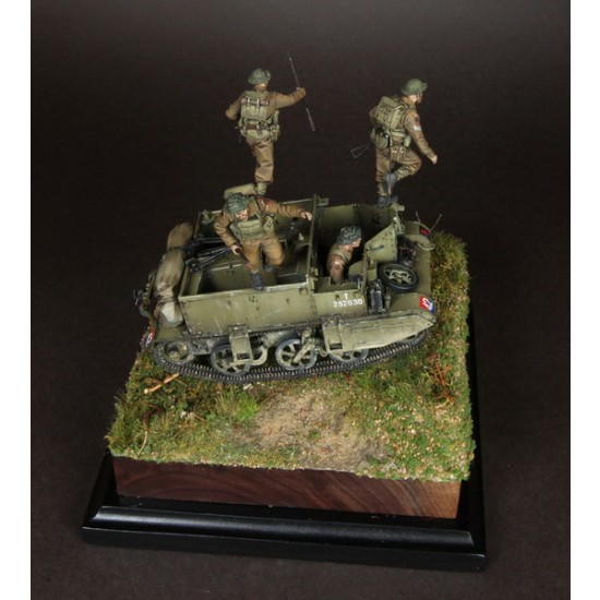 1/35 British Crew Infantrymen for Universal Carrier (4 figures) 1/35 British Crew Infantrymen for Universal Carrier (4 figures)