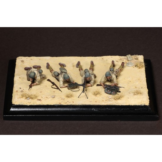 1/35 Italian Guastatori LMG Breda Mod. 30 Team (4 figures) 1/35 Italian Guastatori LMG Breda Mod. 30 Team (4 figures)