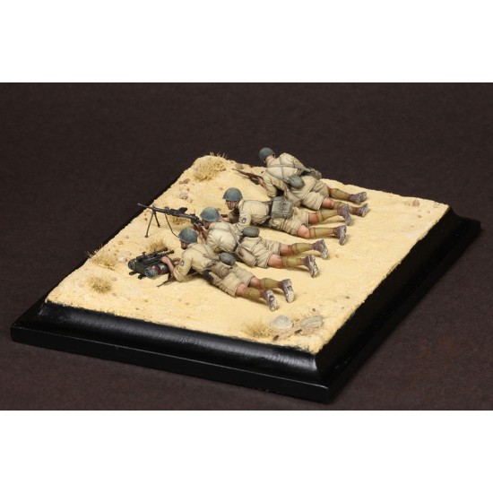 1/35 Italian Guastatori LMG Breda Mod. 30 Team (4 figures) 1/35 Italian Guastatori LMG Breda Mod. 30 Team (4 figures)