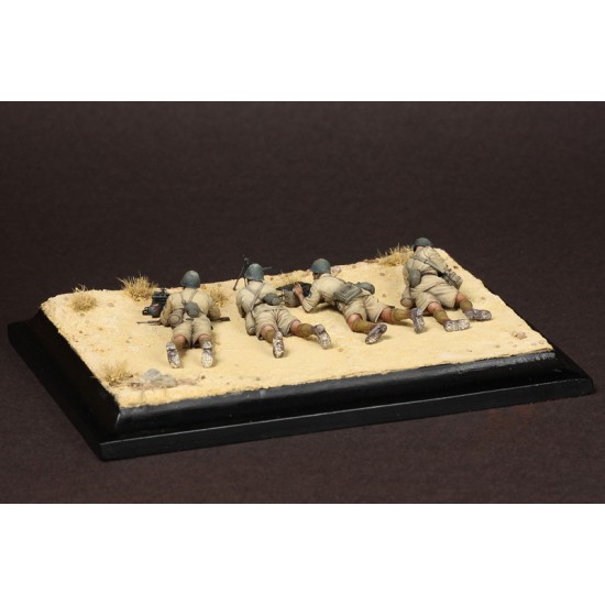 1/35 Italian Guastatori LMG Breda Mod. 30 Team (4 figures) 1/35 Italian Guastatori LMG Breda Mod. 30 Team (4 figures)