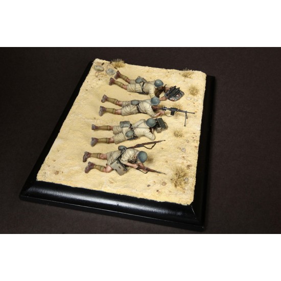 1/35 Italian Guastatori LMG Breda Mod. 30 Team (4 figures) 1/35 Italian Guastatori LMG Breda Mod. 30 Team (4 figures)