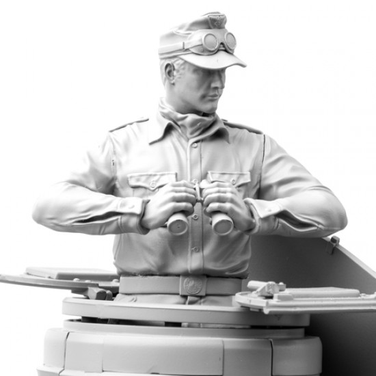1/16 WWII German DAK Tank Commander of Panzer III Ausf.J (for DAS WERK) 1/16 WWII German DAK Tank Commander of Panzer III Ausf.J (for DAS WERK)