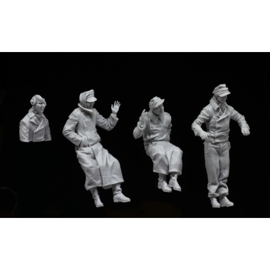 1/35 King Tiger Crew in Ardennes December 1944 (3 figures & 1 bust) 1/35 King Tiger Crew in Ardennes December 1944 (3 figures & 1 bust)