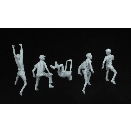 1/35 Children of War (5 boys) 1/35 Children of War (5 boys)