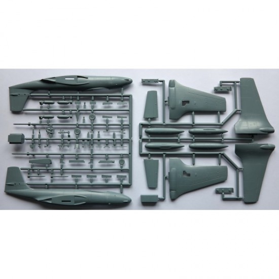 1/72 USN McDonnell F2H-2P Banshee Carrier Fighter 1/72 USN McDonnell F2H-2P Banshee Carrier Fighter