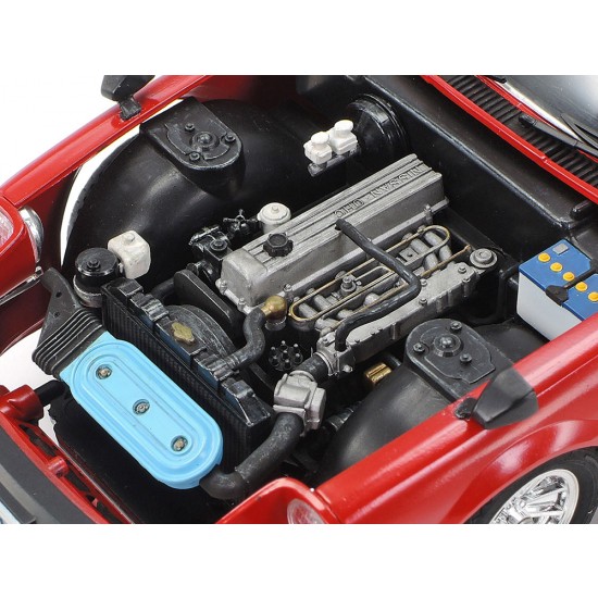1/24 Nissan Fairlady 280Z with T-Bar Roof 1/24 Nissan Fairlady 280Z with T-Bar Roof