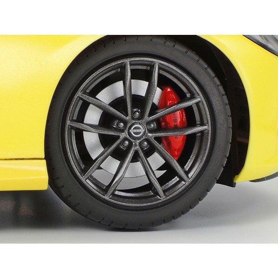 1/24 Nissan Fairlady Z (RZ34) 1/24 Nissan Fairlady Z (RZ34)