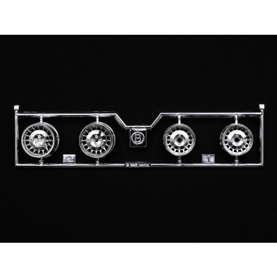 1/24 Renault 5 Turbo Sport Hatchback Automobile 1/24 Renault 5 Turbo Sport Hatchback Automobile